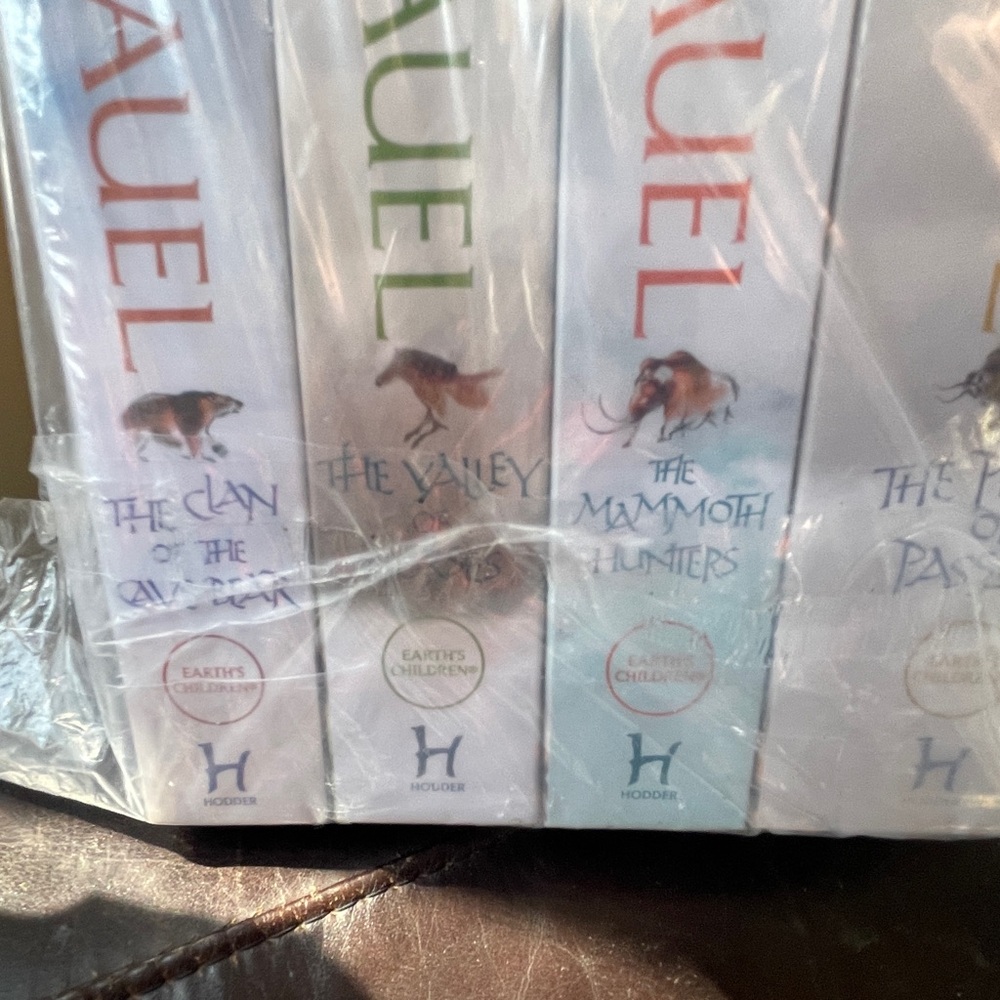 Book Set - Multicolor - Picture 2 of 4